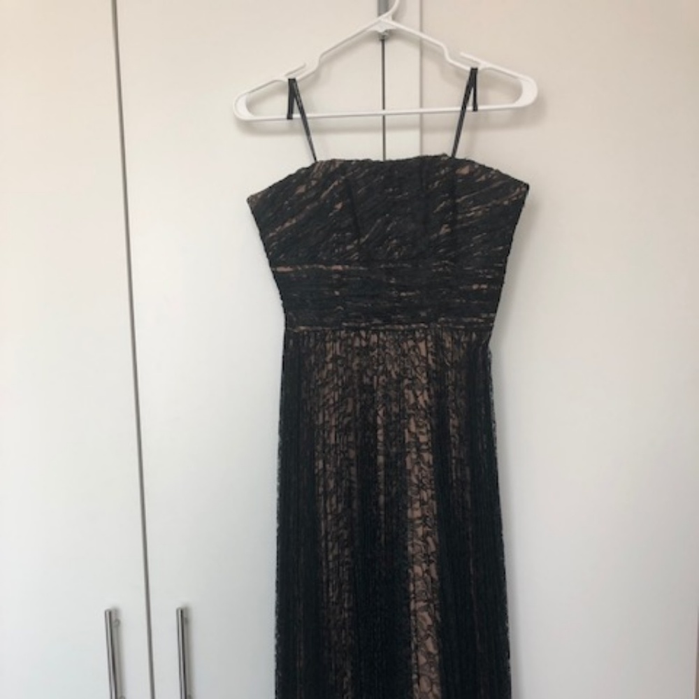 Badgley Mischka Lace Overlay Formal Dress Size 2